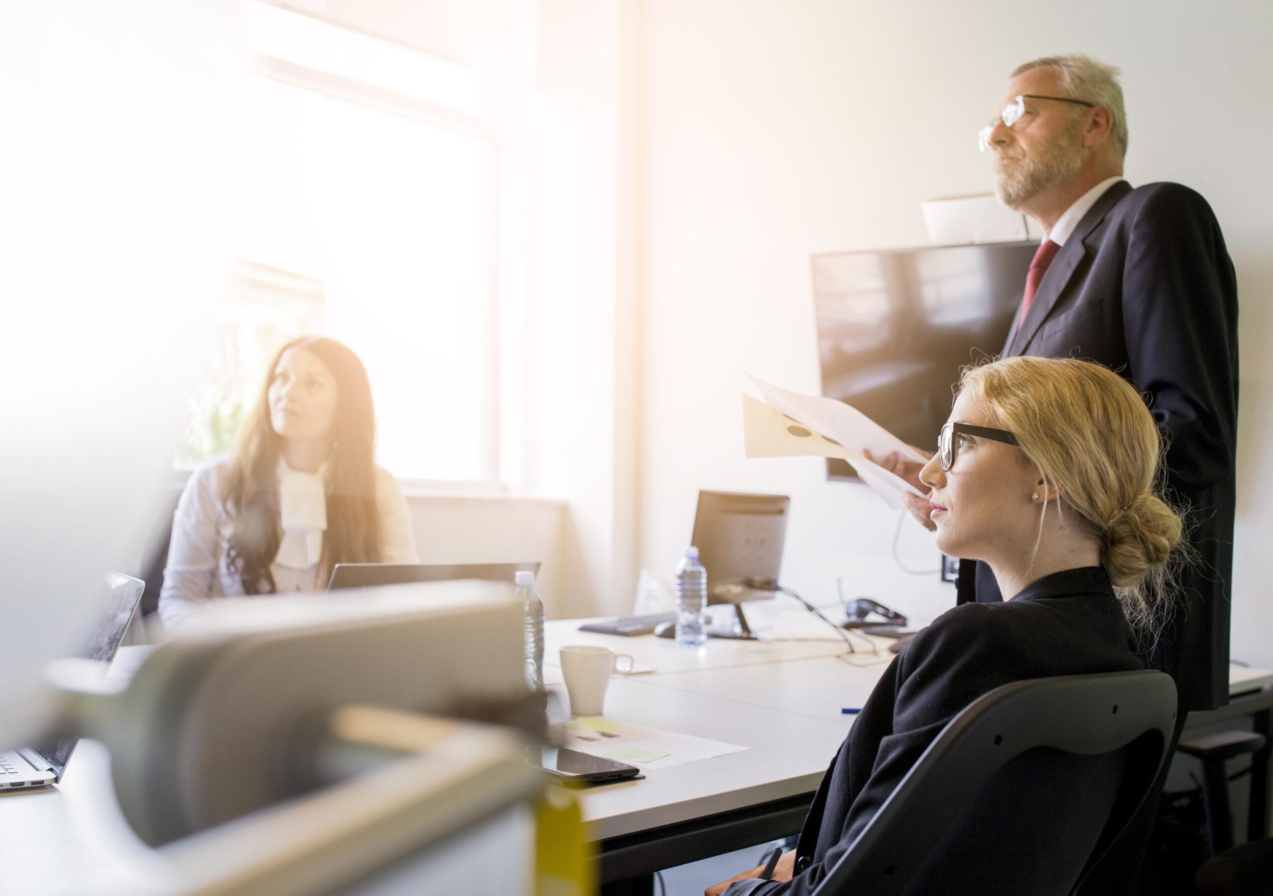 group-businesspeople-attending-presentation-office